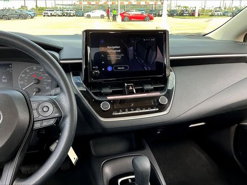 Used 2025 Toyota Corolla LE image 7