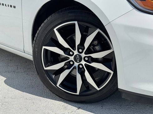 Used 2023 Chevrolet Malibu RS FWD image 5