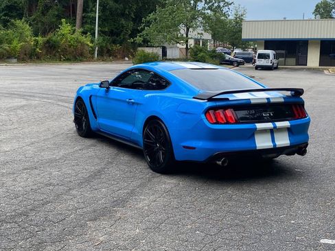 Used 2017 Ford Mustang GT w/ GT Performance Package RWD image 7