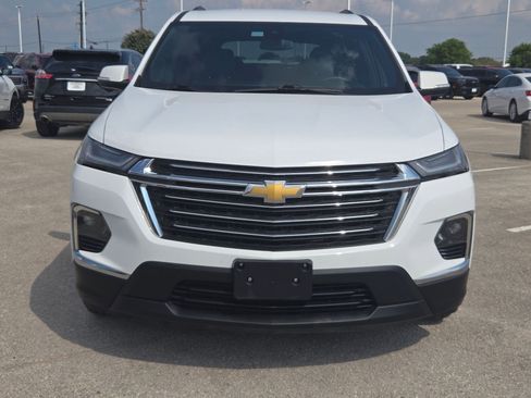 Used 2023 Chevrolet Traverse LT FWD image 8