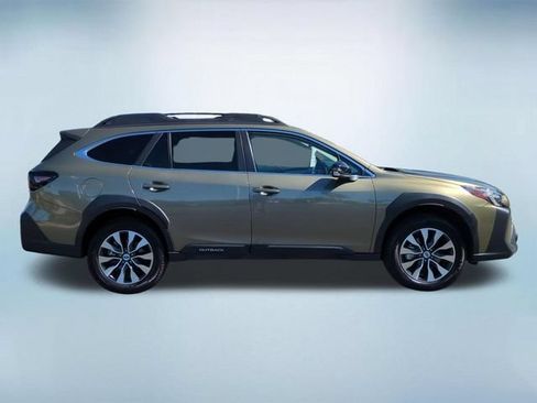 Used 2025 Subaru Outback Limited AWD/4WD image 8