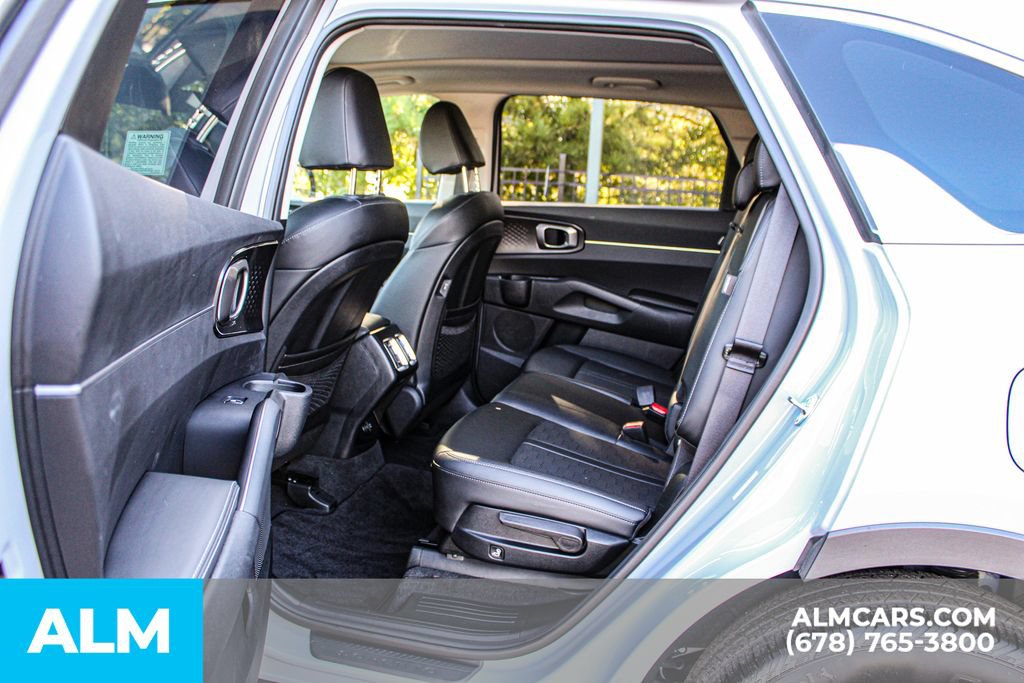 Used 2025 Kia Sorento S w/ Panoramic Sunroof Package FWD image 16