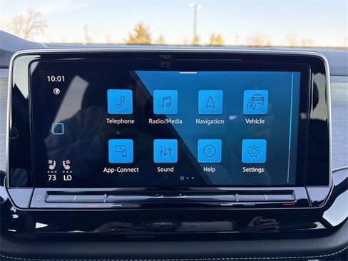 Certified 2025 Volkswagen Atlas Cross Sport SE image 20