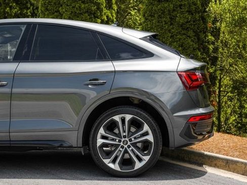 Used 2023 Audi Q5 2.0T Premium Plus w/ Premium Plus Package AWD/4WD image 11
