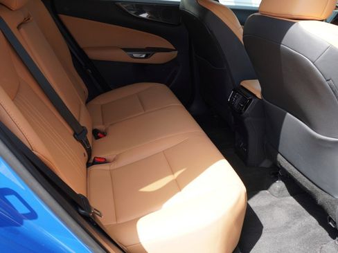 Used 2025 Lexus NX 250 FWD w/ Towing Package (2000 Lbs) image 11