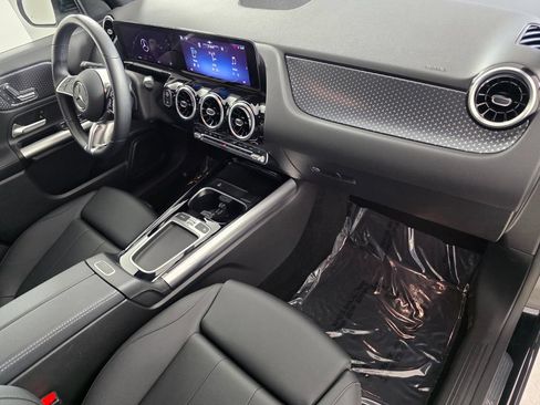 Certified 2025 Mercedes-Benz GLA 250 image 29