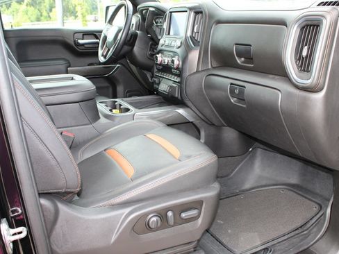 Used 2022 GMC Sierra 1500 AT4 w/ AT4 Premium Package AWD/4WD image 6