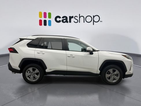 Used 2022 Toyota RAV4 XLE w/ XLE Grade Weather Package AWD/4WD image 6