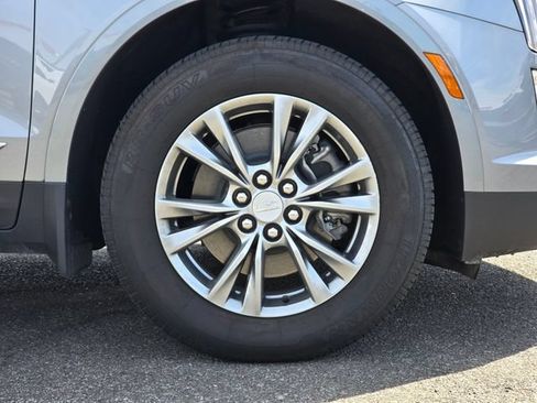 Used 2025 Cadillac XT5 Luxury AWD/4WD image 9