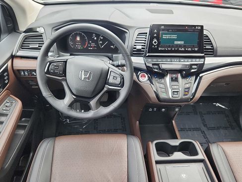 Certified 2025 Honda Odyssey Elite image 11