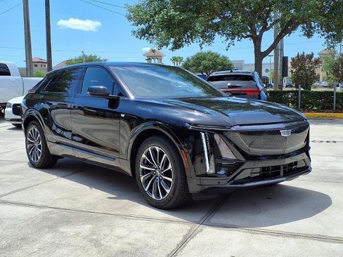 New 2026 Cadillac Lyriq Sport AWD/4WD image 5