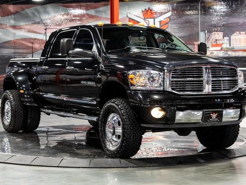 Used 2006 Dodge Ram 3500 Truck Laramie w/ Protection Group AWD/4WD image 30
