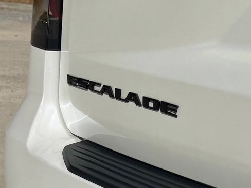 Used 2022 Cadillac Escalade Sport Platinum w/ LPO, ONYX Package image 95