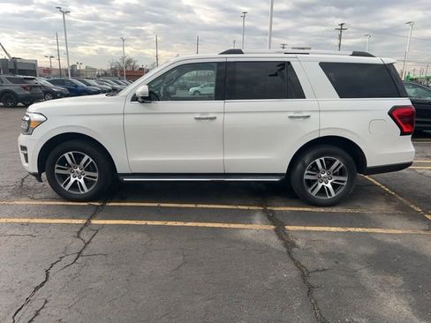 Used 2023 Ford Expedition Limited image 6