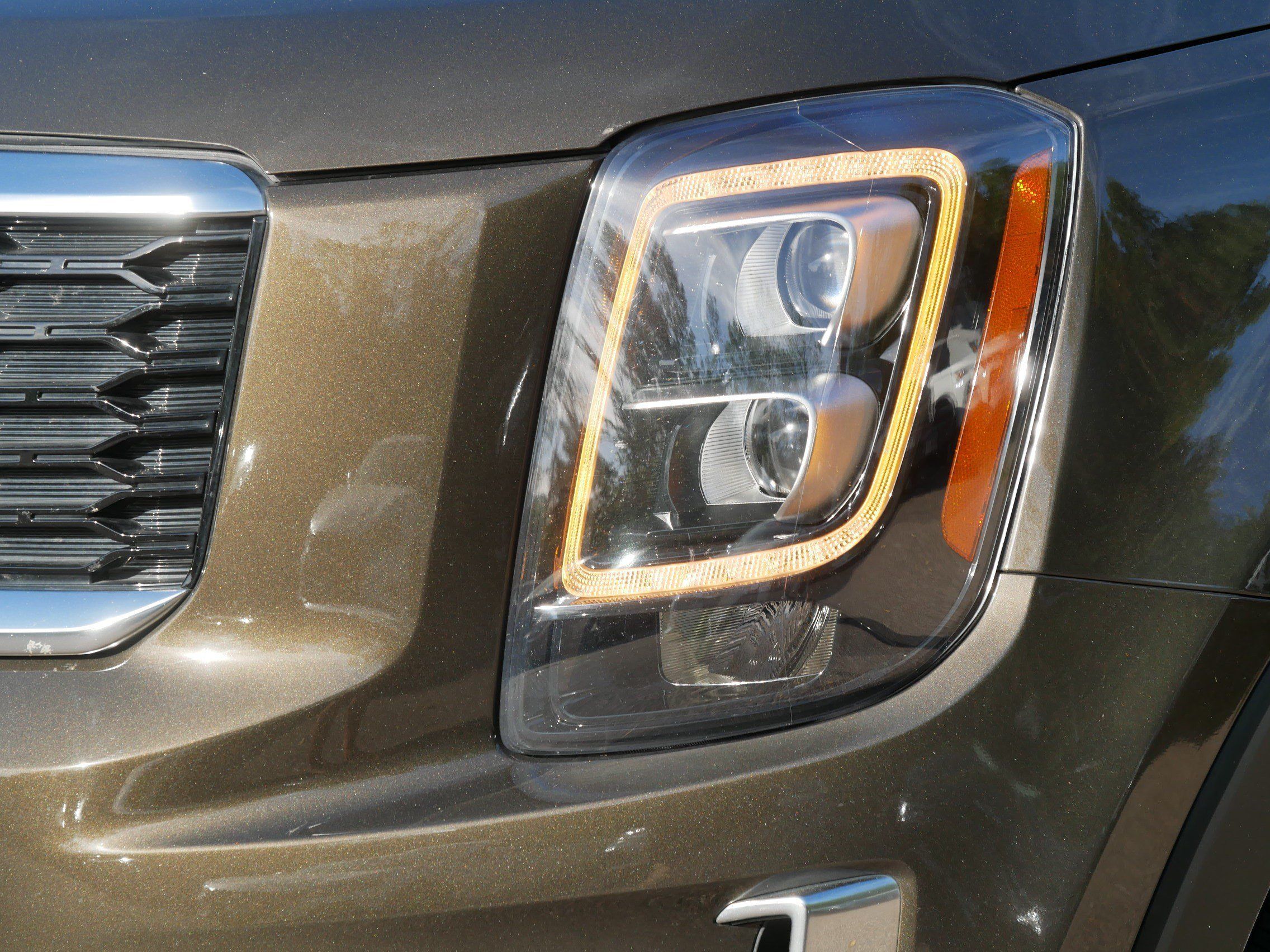 Certified 2022 Kia Telluride EX w/ EX Premium Package AWD/4WD image 16