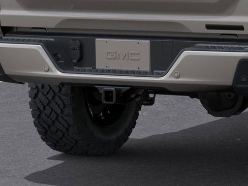 New 2026 GMC Canyon Elevation w/ LPO, Black Badging Package RWD image 14