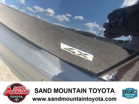 Used 2023 Kia Sorento LX AWD/4WD image 8