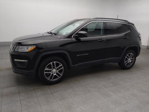 Used 2019 Jeep Compass Latitude w/ Popular Equipment Group image 2