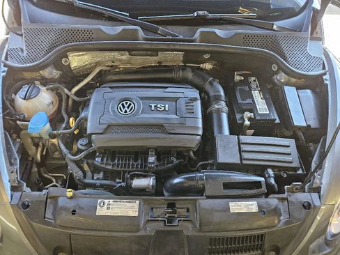 Used 2015 Volkswagen Beetle R-Line image 11