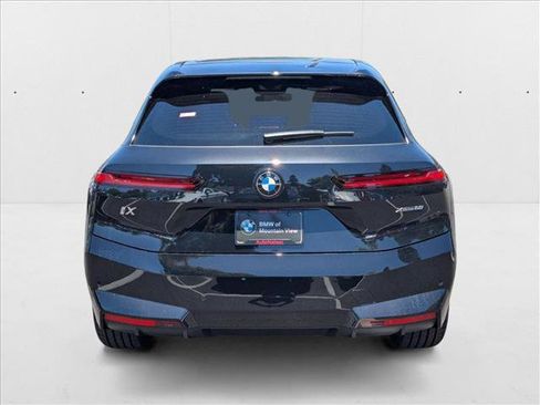 Used 2026 BMW iX xDrive60 image 7
