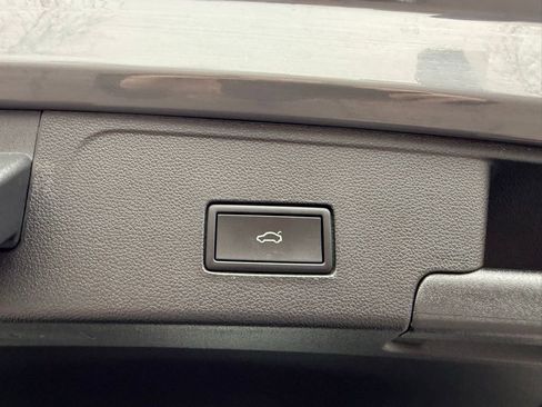 Used 2023 Volkswagen Atlas Cross Sport SEL Premium R-Line image 19