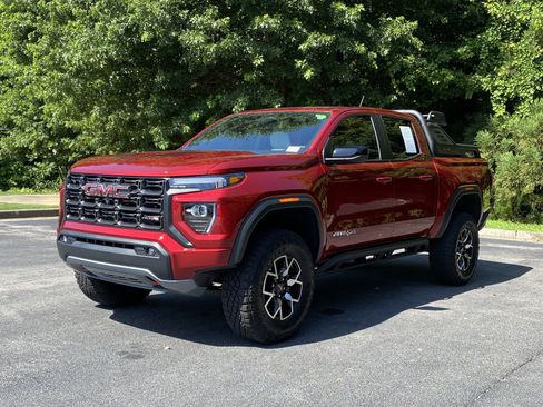 Used 2025 GMC Canyon AT4 w/ AT4X Package AWD/4WD image 5