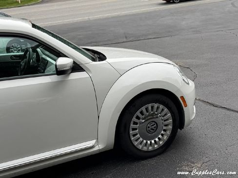 Used 2013 Volkswagen Beetle 2.5 FWD image 36
