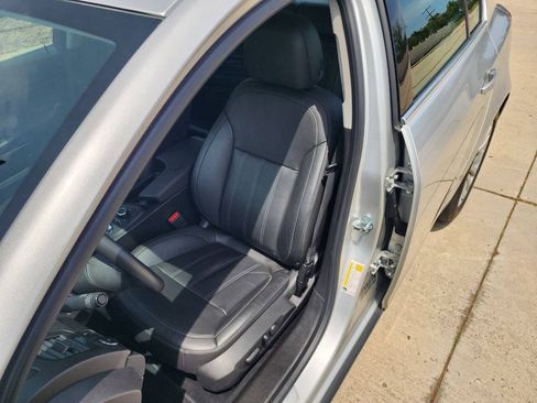 Used 2011 Buick Regal CXL w/ RL6 Preferred Equipment Group FWD image 14