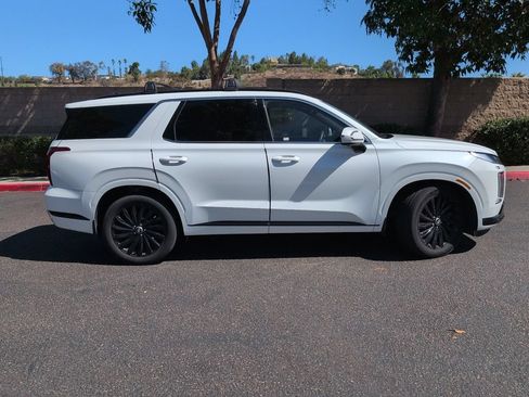 Certified 2025 Hyundai Palisade Calligraphy AWD/4WD image 9