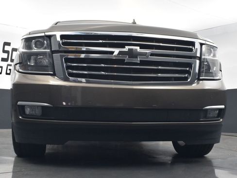 Used 2016 Chevrolet Suburban LTZ image 24