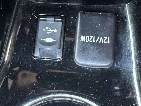 Used 2018 Toyota Prius Three FWD image 38