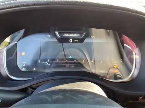 New 2026 RAM 1500 Laramie AWD/4WD image 17