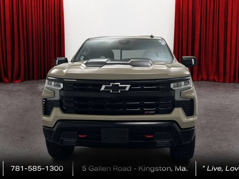 Used 2022 Chevrolet Silverado 1500 LT Trail Boss w/ LT Trail Boss Premium Package AWD/4WD image 2