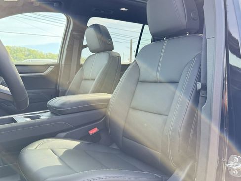 New 2025 GMC Acadia Elevation w/ Elevation Premium Package image 25