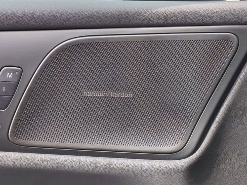 New 2026 Volvo V60 B5 Cross Country Ultra w/ Protection Package Premier image 31