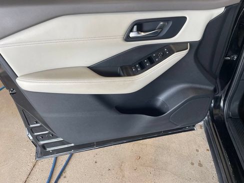 Certified 2023 Nissan Rogue SV w/ SV Premium B Package FWD image 9