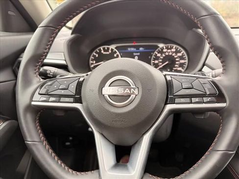 Used 2025 Nissan Altima 2.5 SR AWD/4WD image 19