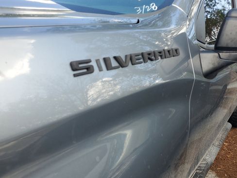 Used 2020 Chevrolet Silverado 1500 Custom w/ Custom Value Package image 5