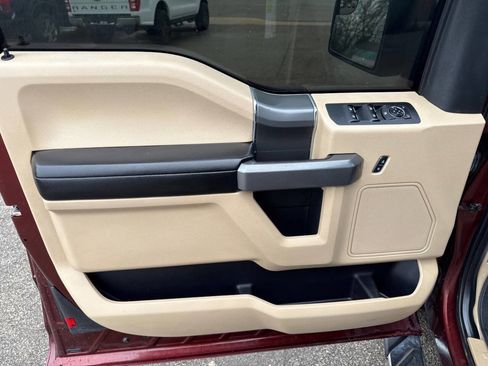 Used 2016 Ford F150 XLT w/ Equipment Group 302A Luxury image 10