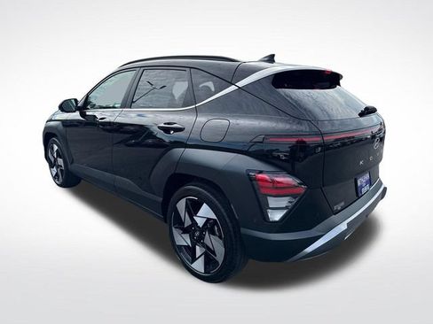 Used 2024 Hyundai Kona Limited FWD image 3