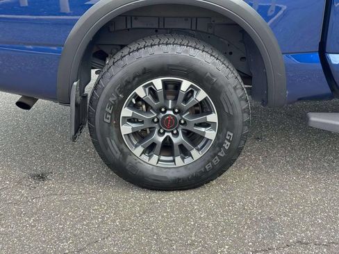 Used 2024 Nissan Titan PRO-4X w/ Pro-4x Convenience Package AWD/4WD image 10