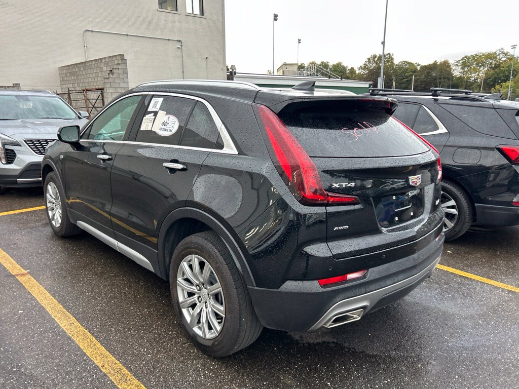 Used 2023 Cadillac XT4 Premium Luxury w/ Sun And Sound Package AWD/4WD image 8