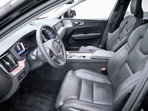 Certified 2023 Volvo XC60 B6 Ultimate w/ Protection Package Premier image 18