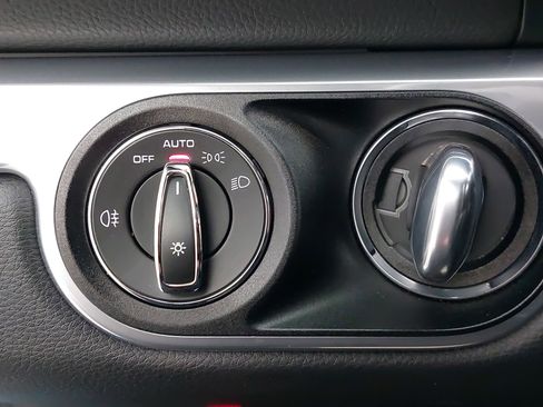 Used 2018 Porsche 718 Boxster image 22