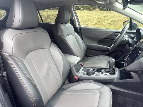 Used 2025 Subaru Crosstrek 2.5i Limited w/ Crosstrek Mirror Package image 24