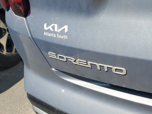 Used 2023 Kia Sorento S w/ Panoramic Sunroof Package image 8