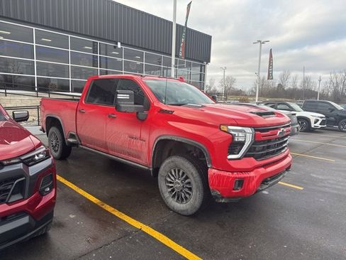Used 2024 Chevrolet Silverado 3500 LTZ w/ LTZ Plus Package image 4