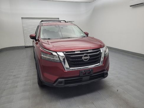 Used 2022 Nissan Pathfinder SV AWD/4WD image 14