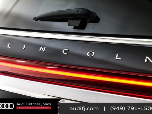 Used 2024 Lincoln Navigator Reserve image 9