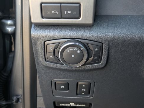 Used 2022 Ford F250 Platinum image 32